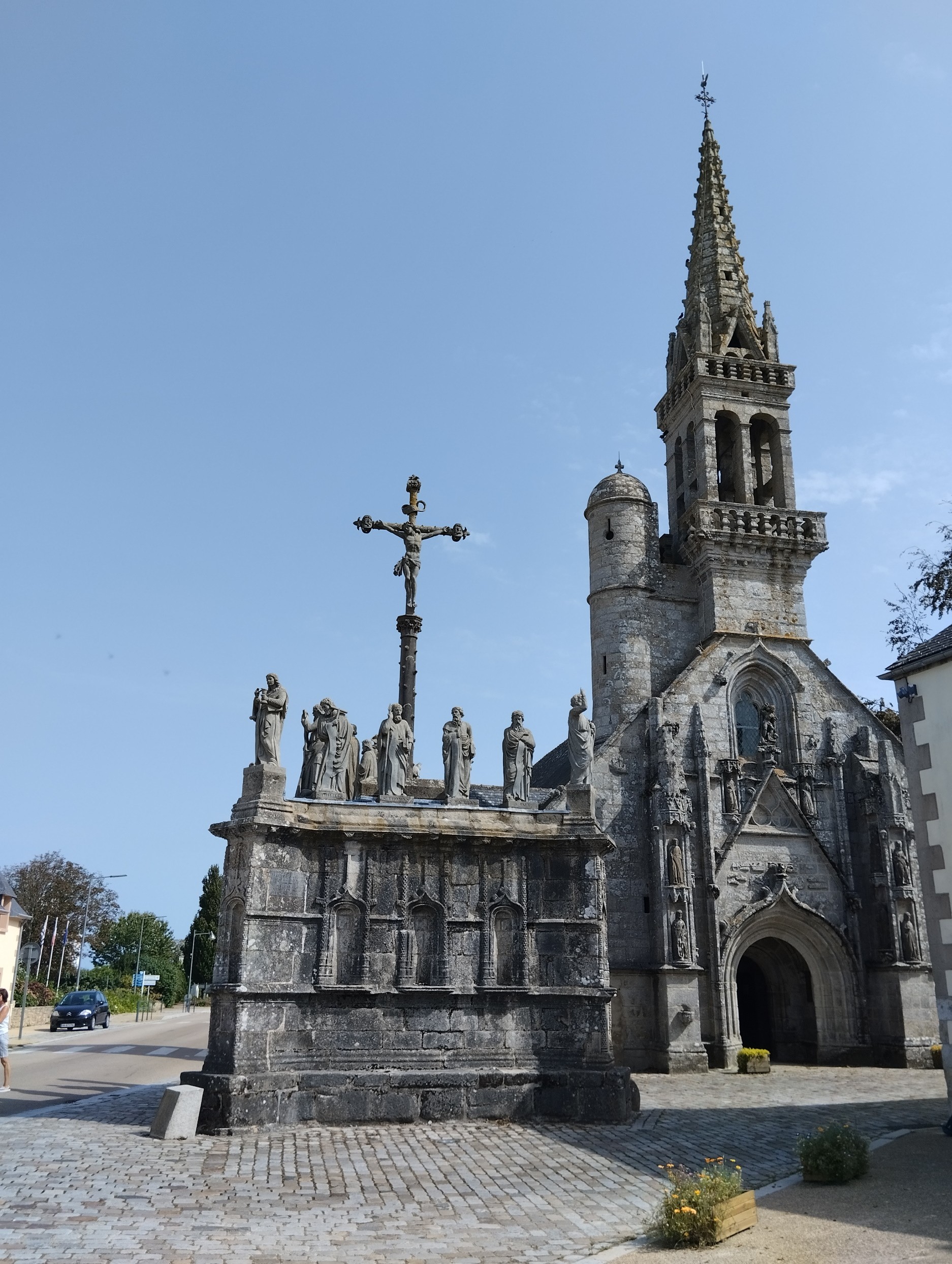 Eglise calvaire de Confort Meilars