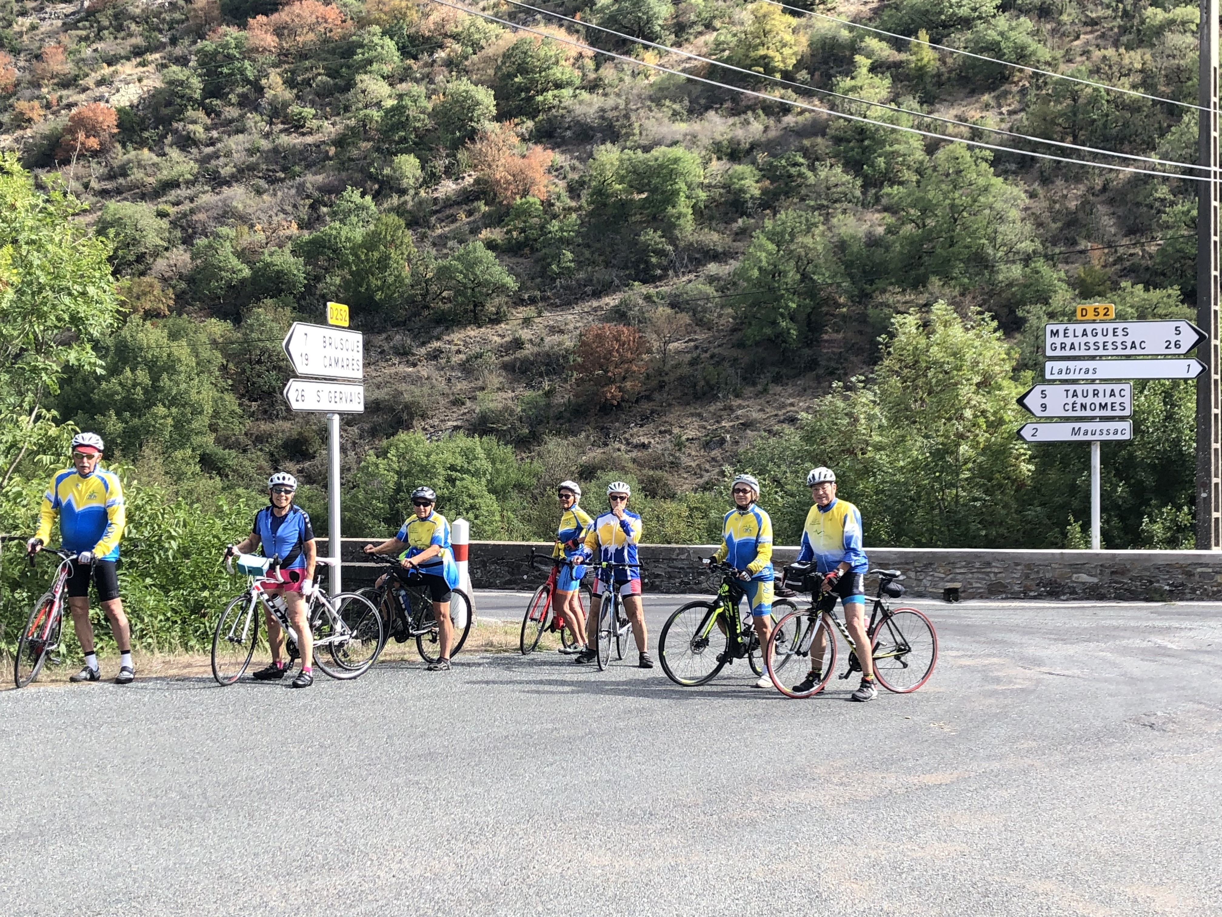 Regroupement avant la dernière côte